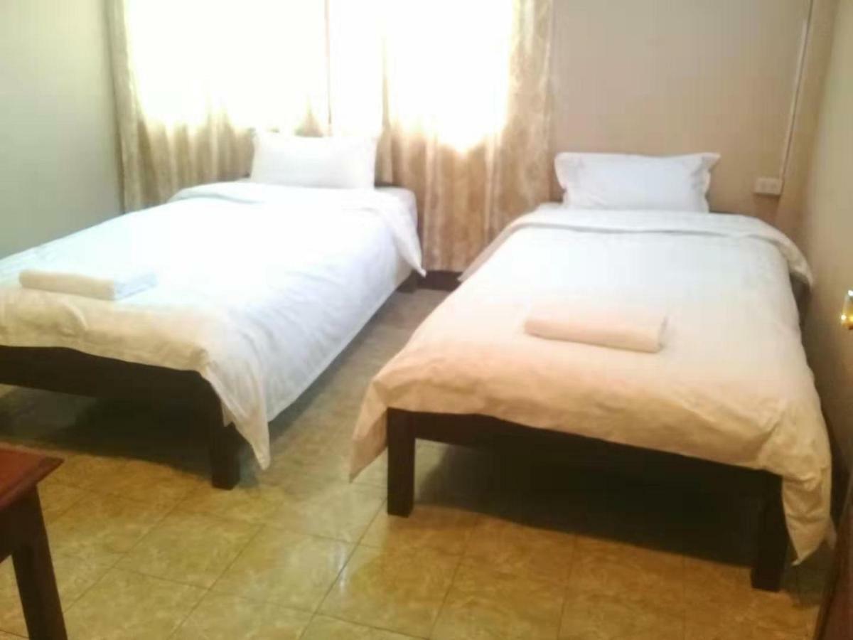 Green Land Hotel Ban Nongdouang Екстер'єр фото