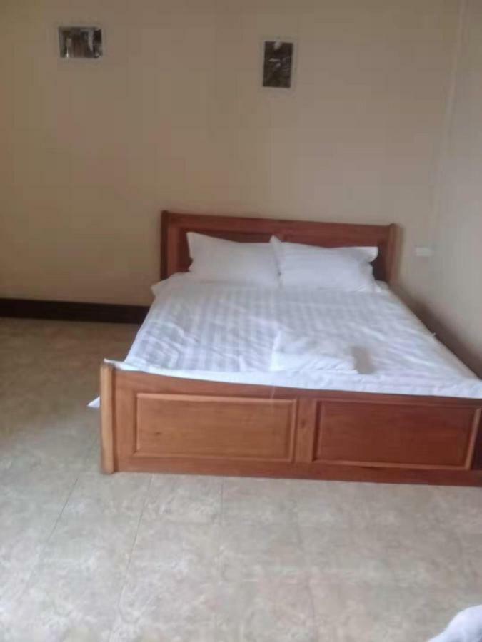 Green Land Hotel Ban Nongdouang Екстер'єр фото
