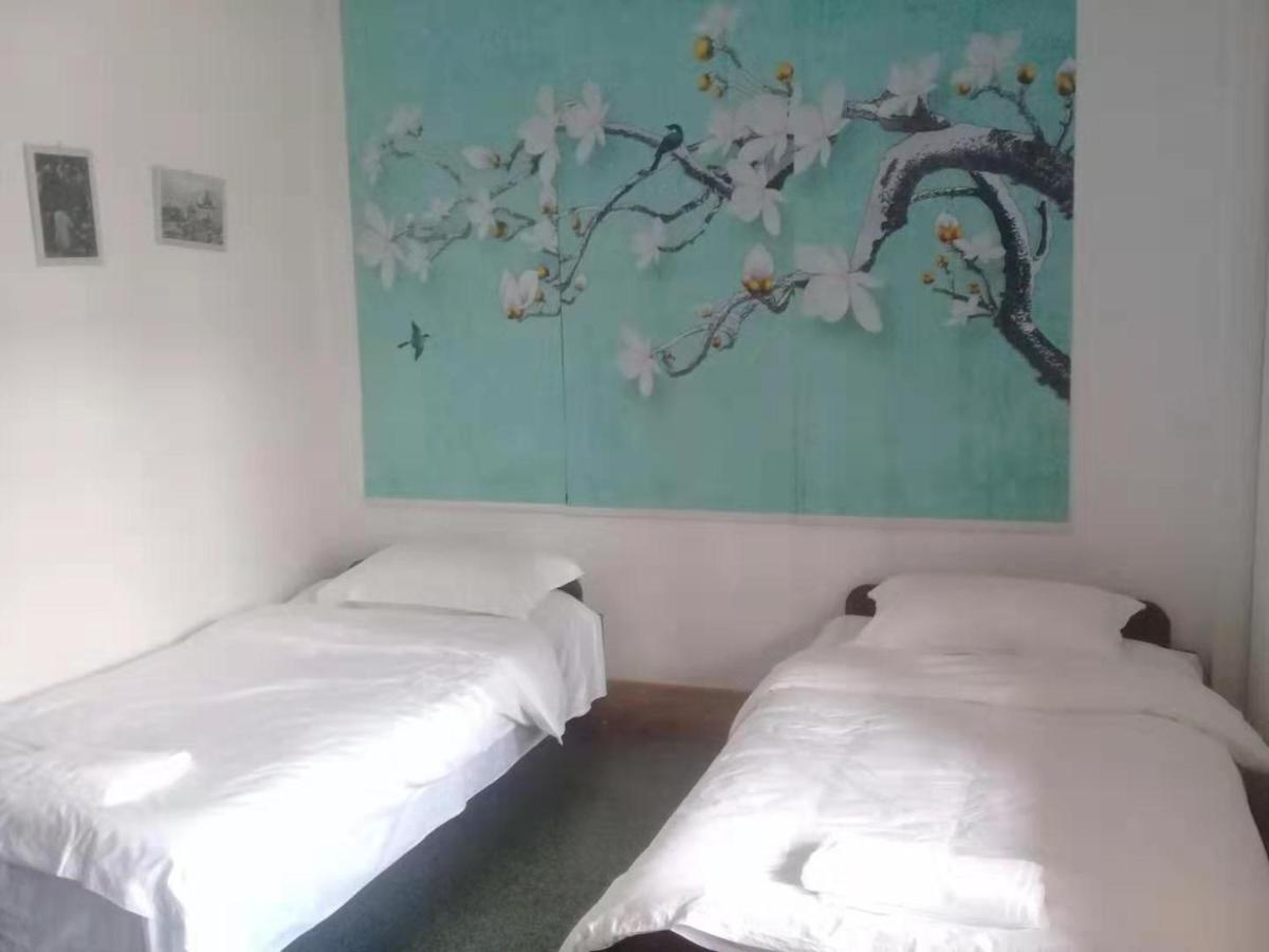 Green Land Hotel Ban Nongdouang Екстер'єр фото