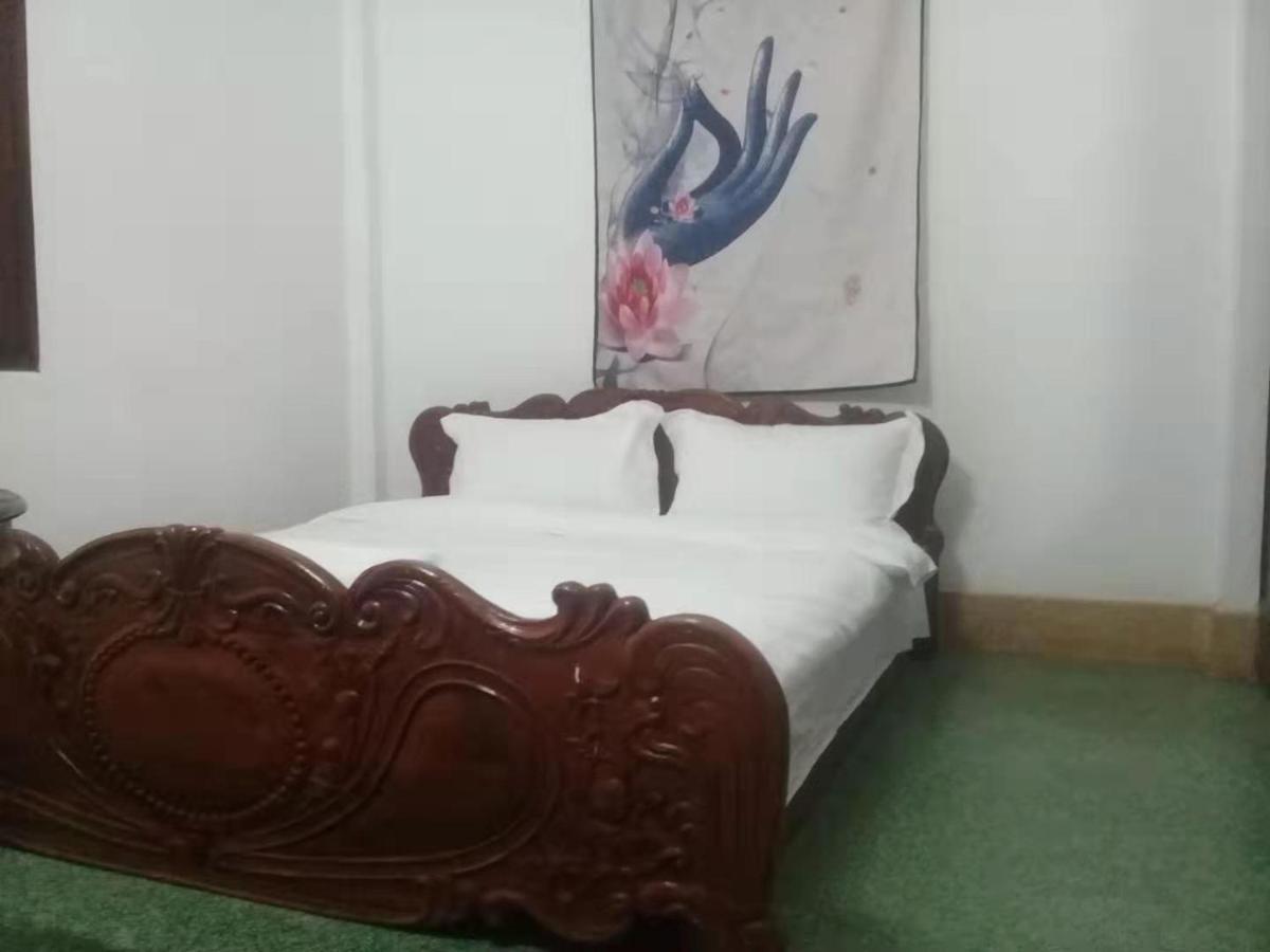 Green Land Hotel Ban Nongdouang Екстер'єр фото