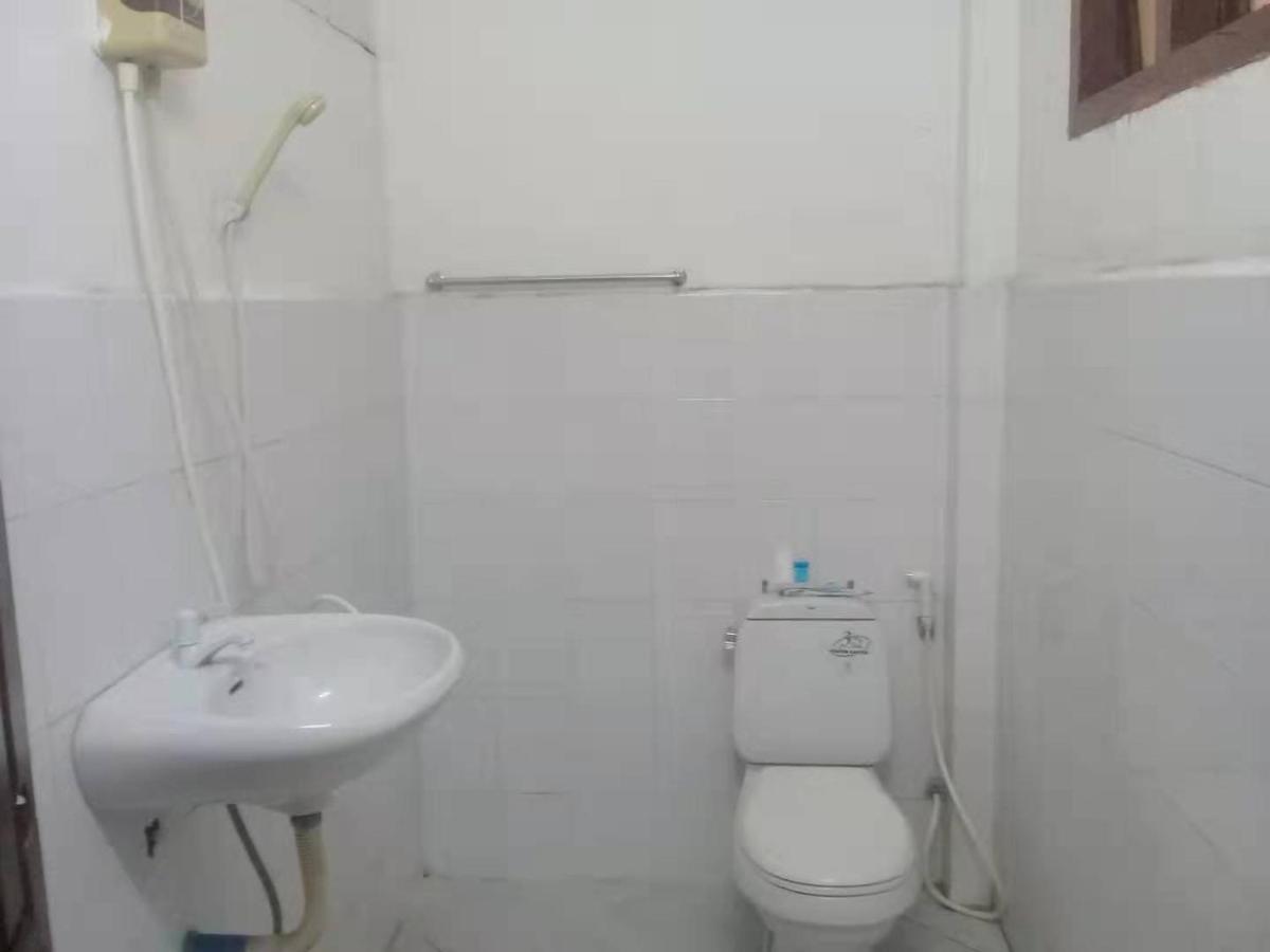Green Land Hotel Ban Nongdouang Екстер'єр фото
