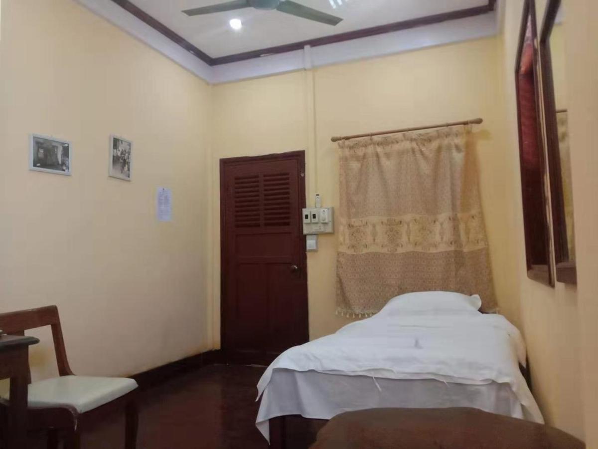 Green Land Hotel Ban Nongdouang Екстер'єр фото