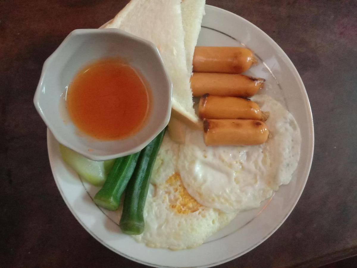 Green Land Hotel Ban Nongdouang Екстер'єр фото